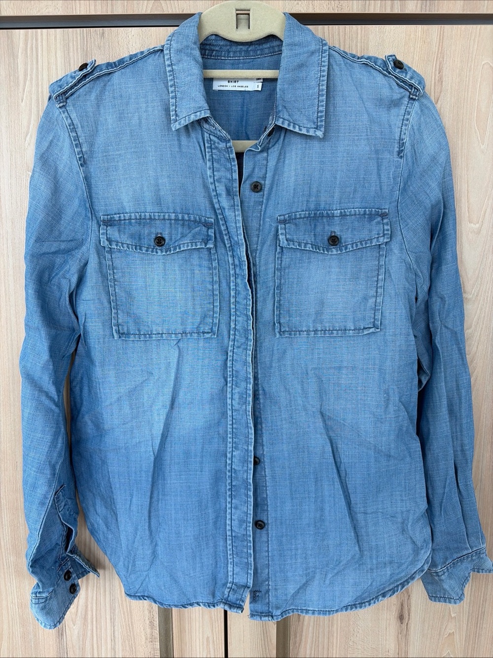 FRAME Women’s Small Denim Shirt Blue Cotton Button Up Long Sleeve Epaulettes